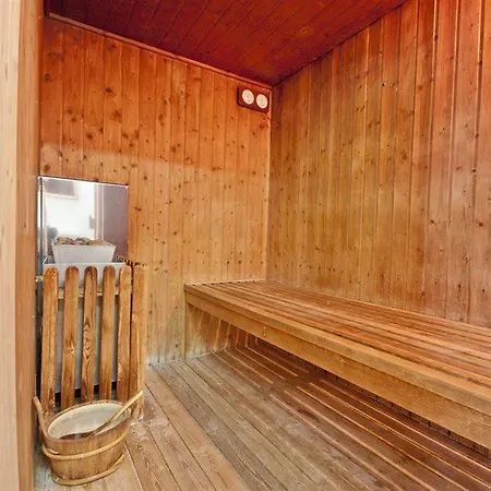 Auditorio Santiago & Hotel 4*