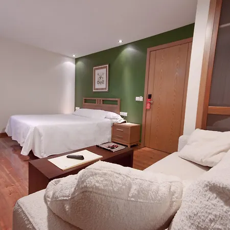 Auditorio Santiago & Hotel Lugo