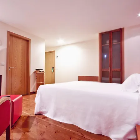 Auditorio Santiago & 4* Lugo