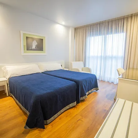 Auditorio Santiago & 4* Lugo