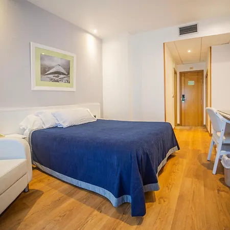 Auditorio Santiago & Hotel 4*