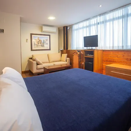 Auditorio Santiago & Otel Lugo