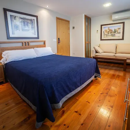 Auditorio Santiago & Hotel