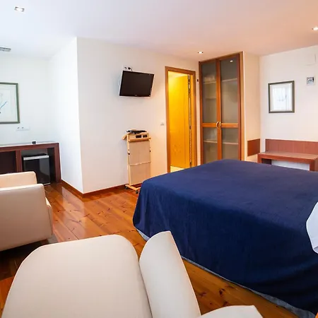 Auditorio Santiago & Hotel 4*