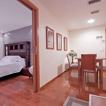 Auditorio Santiago & 4*