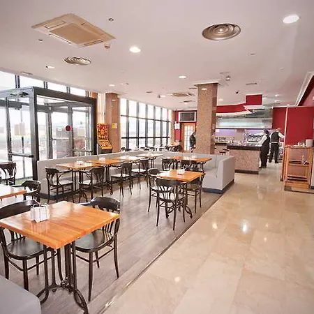 Auditorio Santiago & Hotel