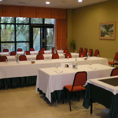 Auditorio Santiago & Hotel 4*