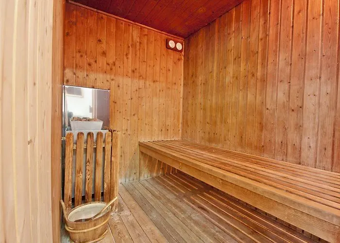 Auditorio Santiago & Hotel 4*