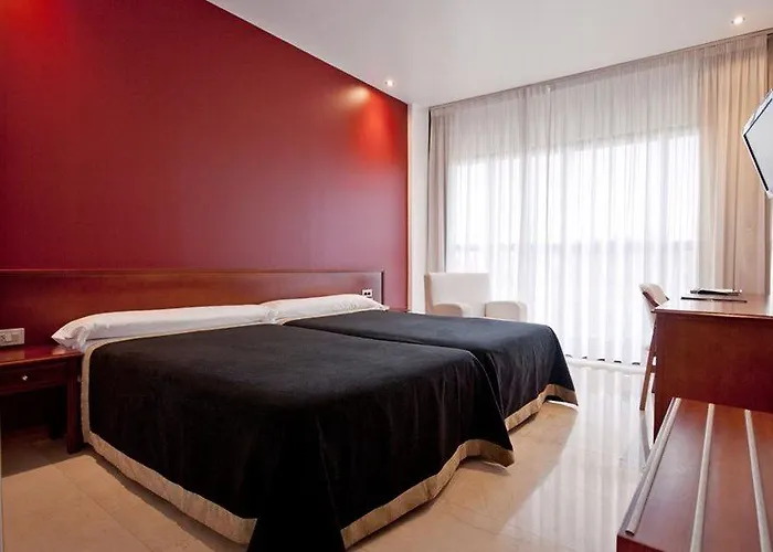 Auditorio Santiago & Hotel