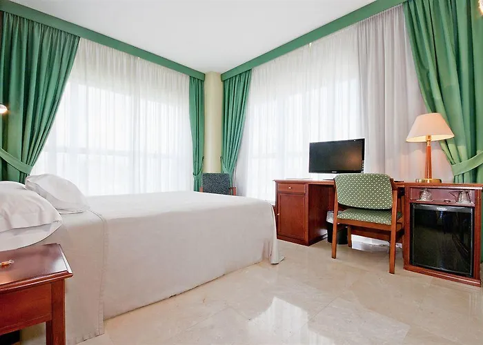 Auditorio Santiago & Hotel Lugo