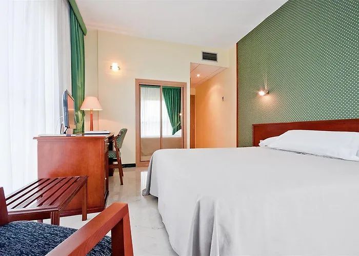 Auditorio Santiago & 4*