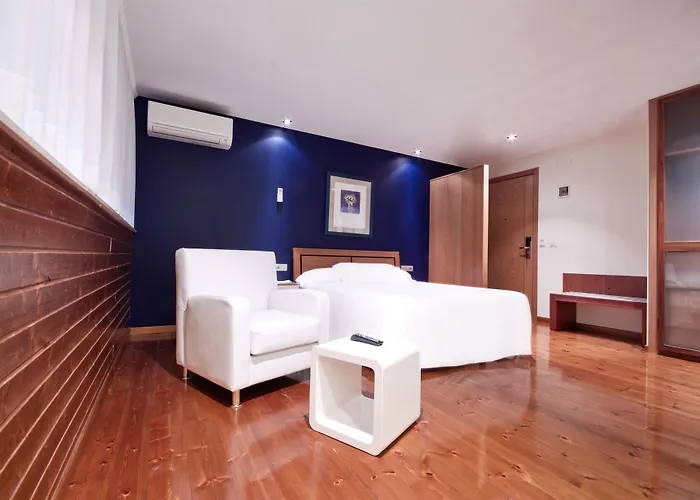 Auditorio Santiago & 4*