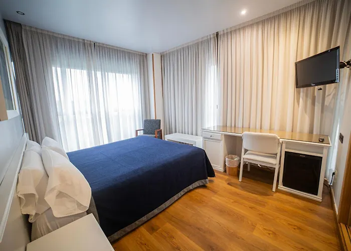 Auditorio Santiago & 4* Lugo