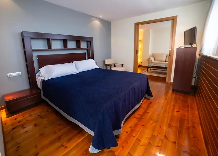 Auditorio Santiago & Otel 4*