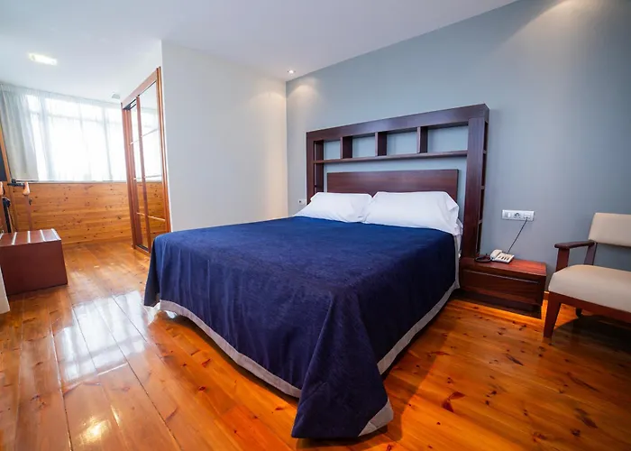 Otel Auditorio Santiago & 4*