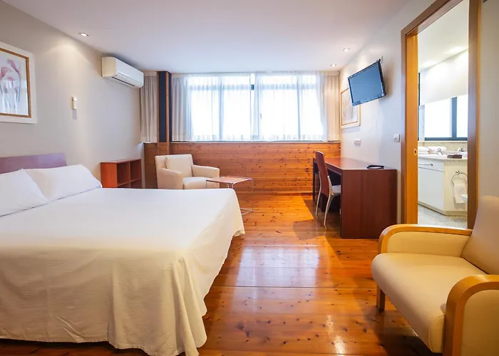 Auditorio Santiago & 4*