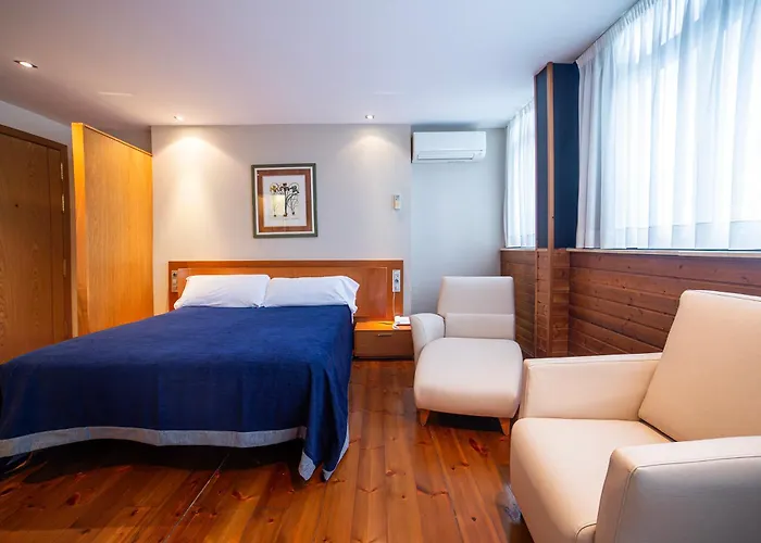 Auditorio Santiago & Hotel 4*