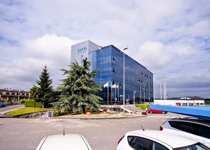 Auditorio Santiago & Otel